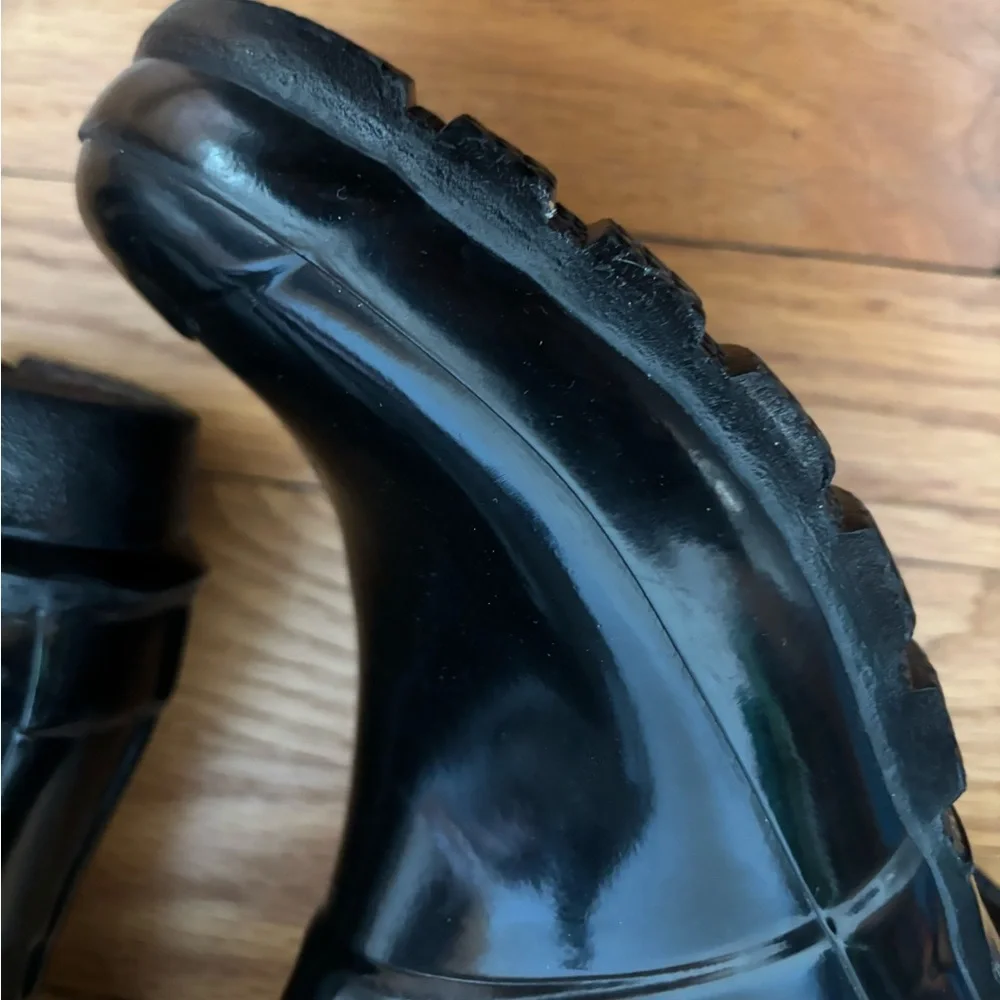 Hunter Women’s Glossy Black Short Size Boots~Size 8/F-7/M~W23700~EUC - Picture 12 of 16